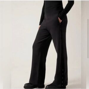 Athleta Retroplush Velvet Straight Leg Pants Black with Snaps at Ankle Size XS